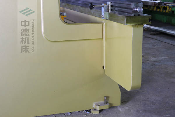 ZDP-20050特殊加厚型立柱,超高强度,轻松抵抗挠度变形.jpg ZDP-20050特殊加厚型立柱,超高强度,轻松抵抗挠度变形.jpg